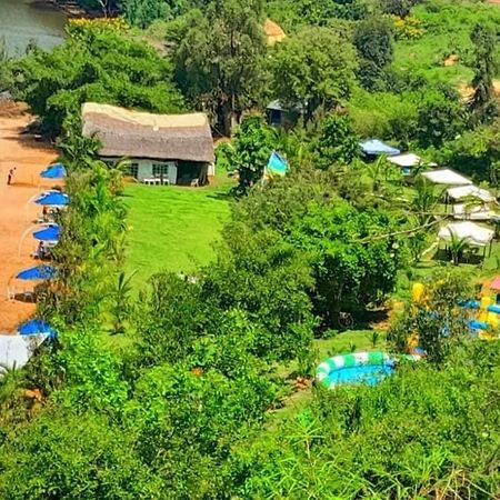 Ches Bay Resort Nangina Kültér fotó
