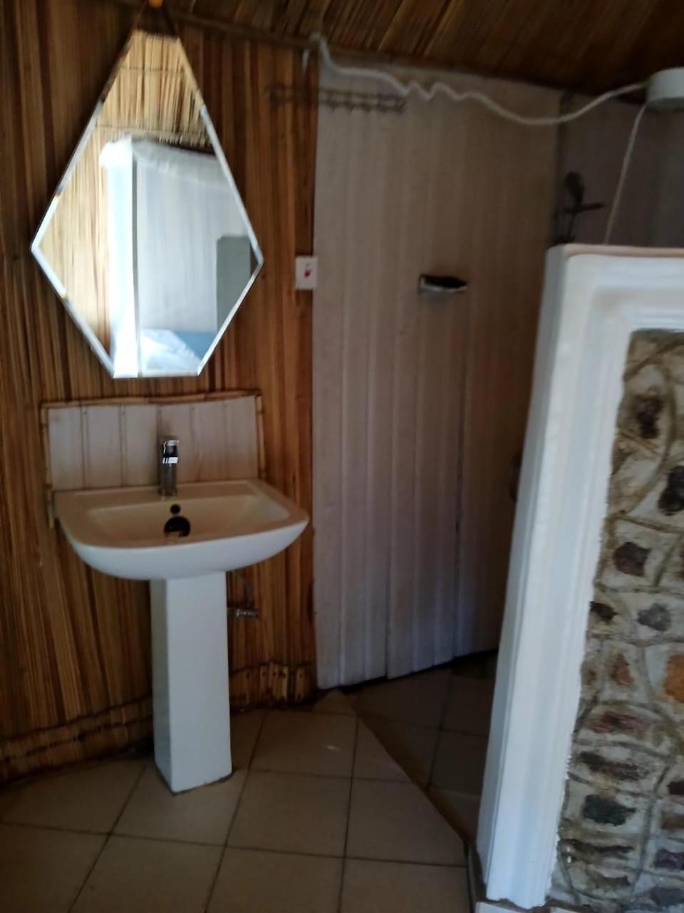 Ches Bay Resort Nangina Kültér fotó