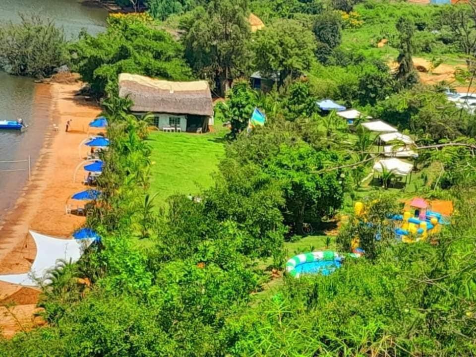 Ches Bay Resort Nangina Kültér fotó