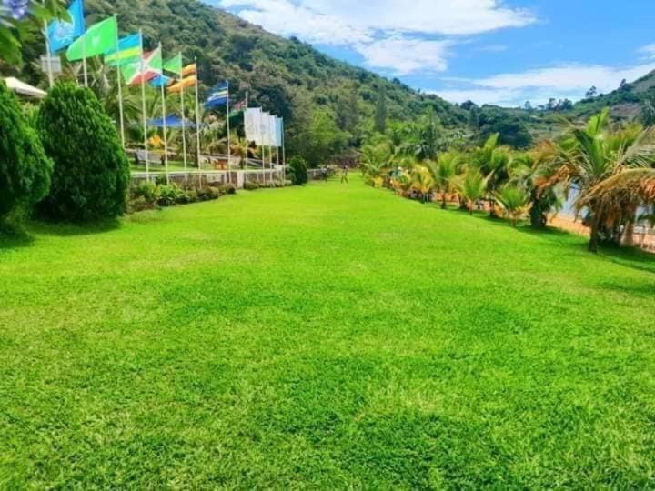 Ches Bay Resort Nangina Kültér fotó